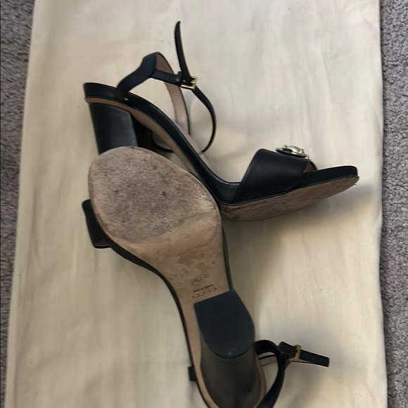 Gucci Black Heels with Delicate Straps and Tapered Heel - Picture 4 of 5
